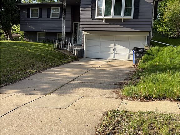 2nd image of 2029 Birchwood Dr NE