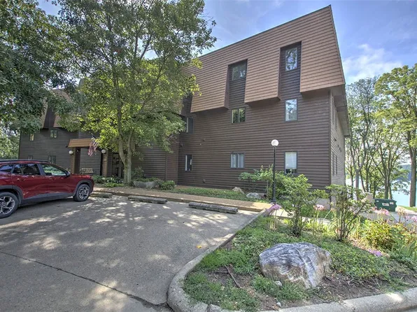 899 E Lake Shore Dr APT 2D, Decatur, IL 62521