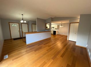 1110 Lilac Ct, Waconia, MN 55387