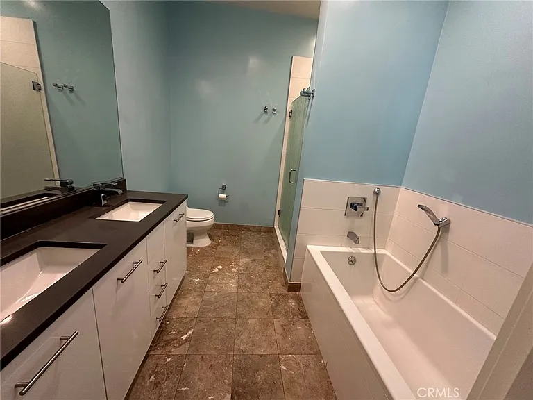 238 S Arroyo Pkwy #213 — Photo 20
