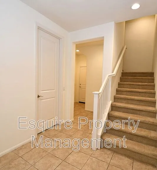 433 Castiano St — Photo 4