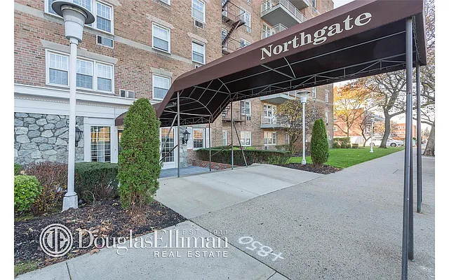 Sold by Douglas Elliman | media 10