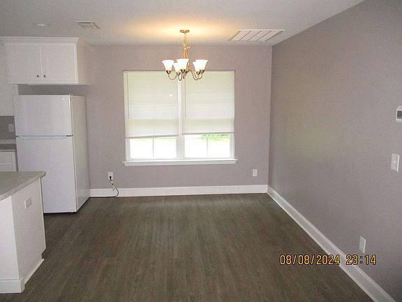 4th image of 121 Twelve Oaks Ct