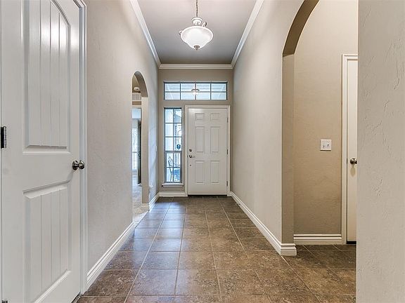 5th image of 18305 Cola Dr