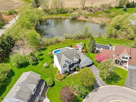 4th image of 14 Summer Pond Way
