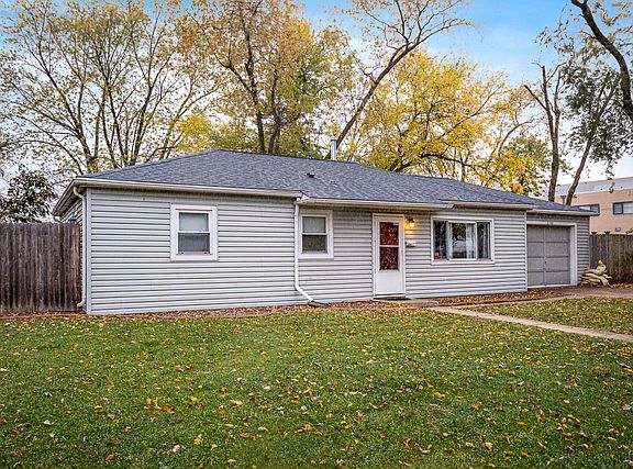 2nd image of 2100 Marmion Ave