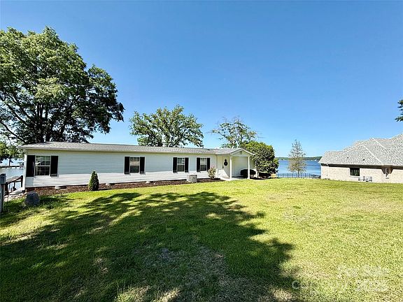 4th image of 37 Suede Ln