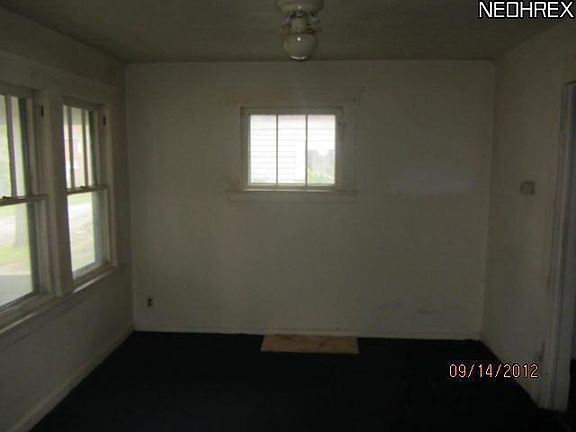 3rd image of 128 Irondale St