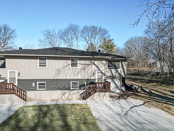 2nd image of 403 E 6th St