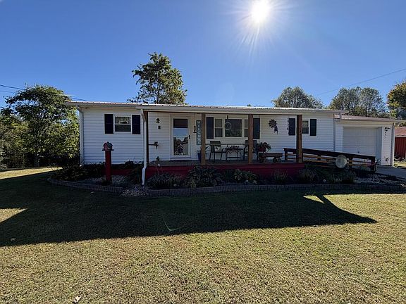 4th image of 841 Yellow Cliff Rd