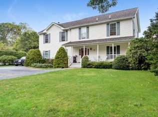 117 Lewis Rd, East Quogue, NY 11942