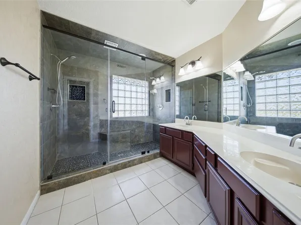 1822 28th Ave N, Texas City, TX 77590