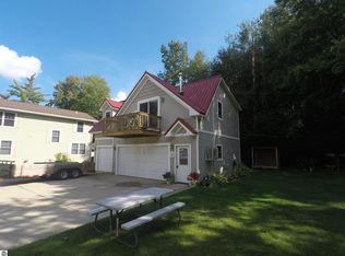 110 Bass Ct, Cadillac, MI 49601