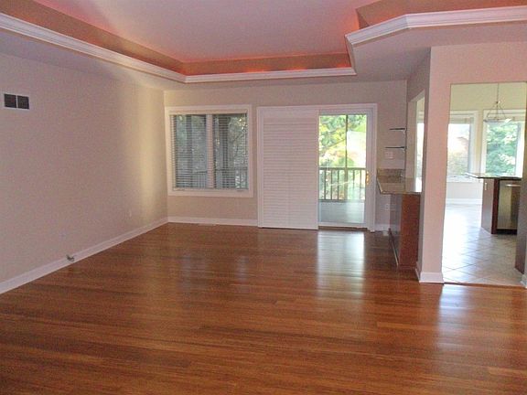 3rd image of 8235 Meadow Ln