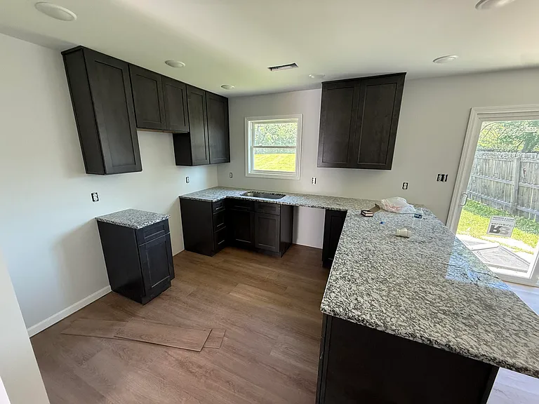 1352 Canonero Dr — Photo 6