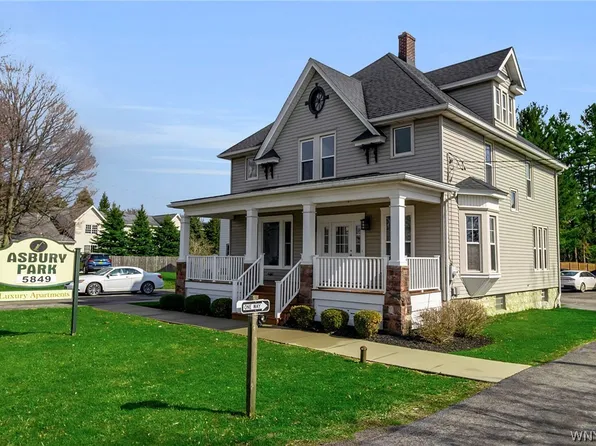 5849 Broadway St #8, Lancaster, NY 14086