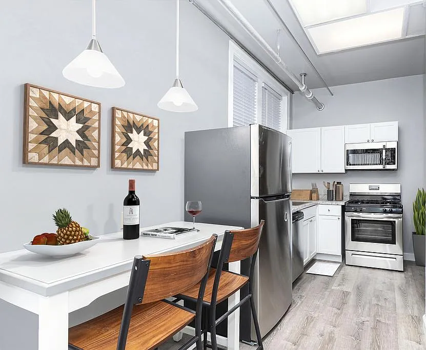 1 bed, 700 sqft, $1,600 — Photo 4