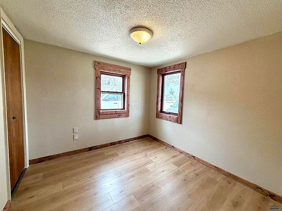 5th image of 233 Saint Patrick St