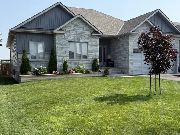 67 Noble Cres, Petawawa, ON K8H 0G1