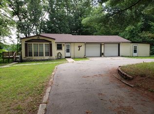 2943 W Long Lake Rd, Orleans, MI 48865