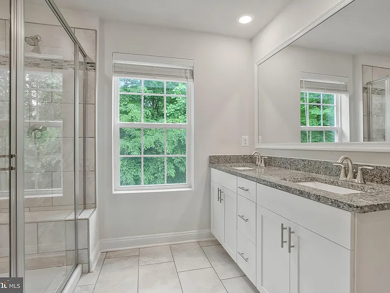 2738 Lady Slipper Rd — Photo 11
