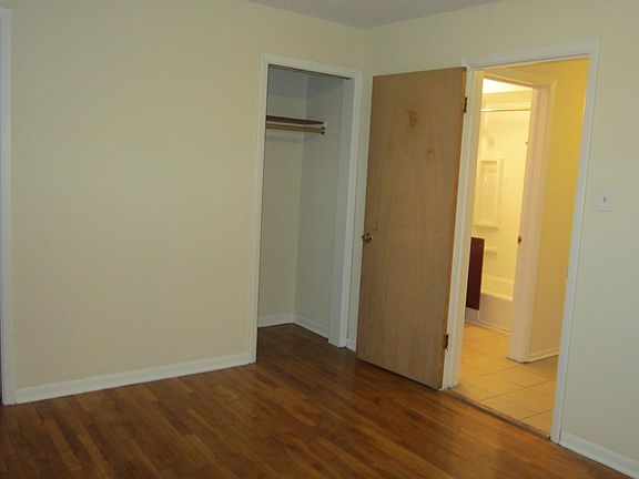 3rd image of 43 King Arthur Ct APT 18