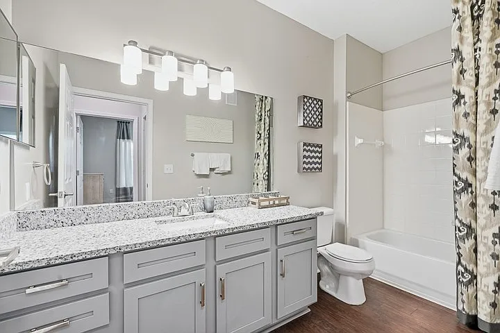 The Glen at Alexander Apartments — Photo 19