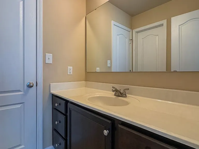 1424 Saint Johns Loop — Photo 23