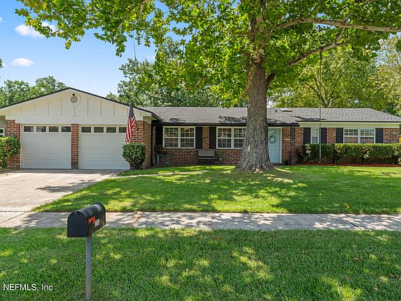 3rd image of 2285 MARCEL Drive