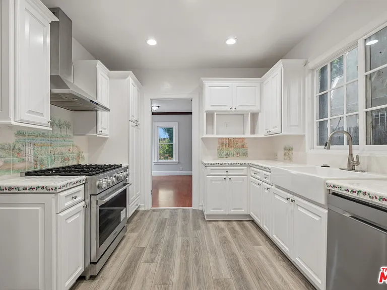 317 S Norton Ave — Photo 19