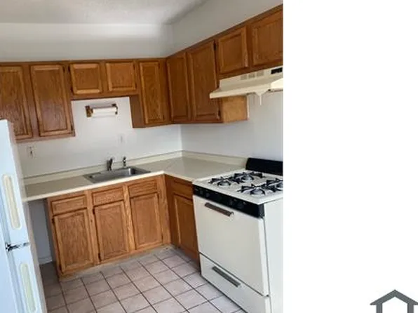 472 Park Ave, Worcester, MA