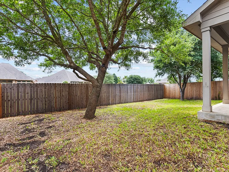 2185 Range Rd — Photo 23