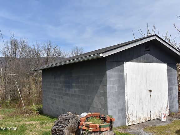 4th image of 8749 Wilderness Rd