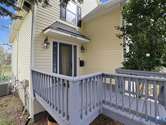 2nd image of 2703 Hillcrest Rd