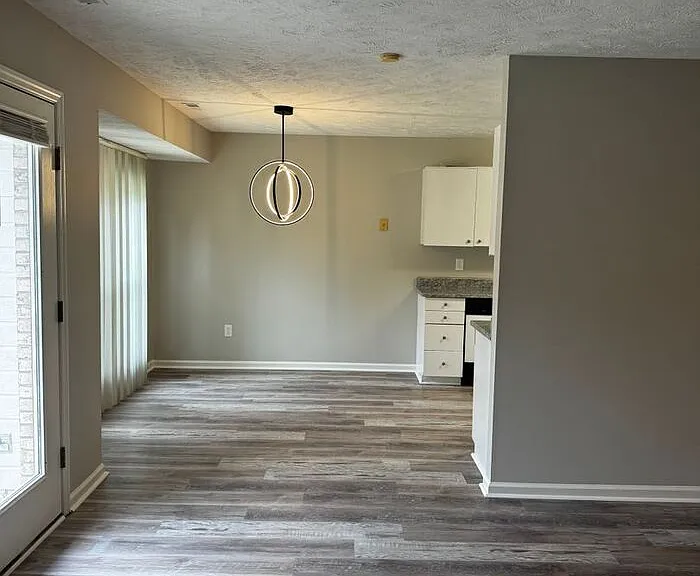 112 Thornbird Dr — Photo 8