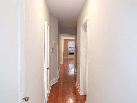 4th image of 4423 N Paulina St #1