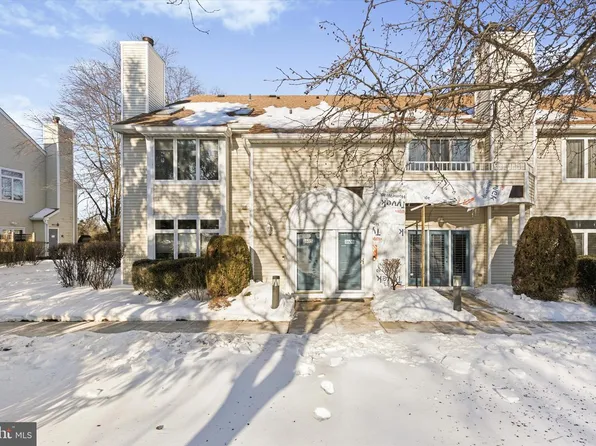 1605 Naomis Ct #1605, North Wales, PA 19454