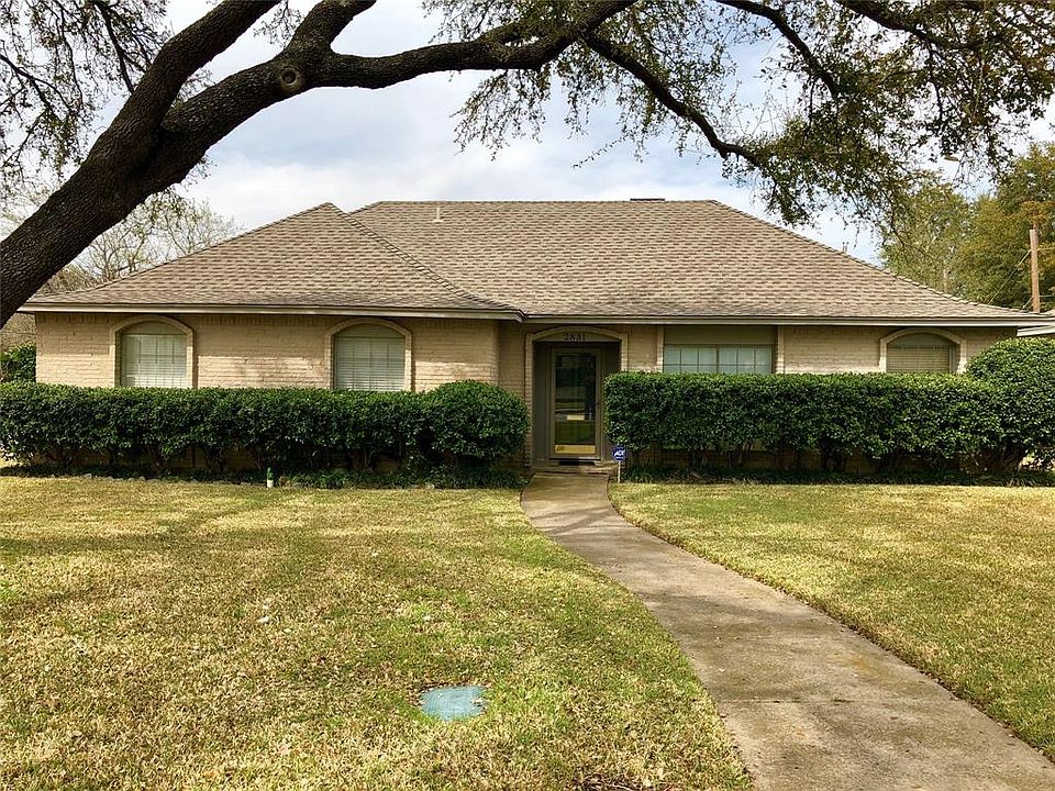 1st image of 2831 Selma Ln