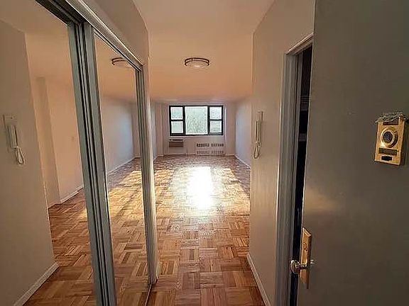 2nd image of 1360 Ocean Pkwy APT 4N