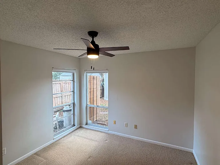 14001 Dominion Ct — Photo 16