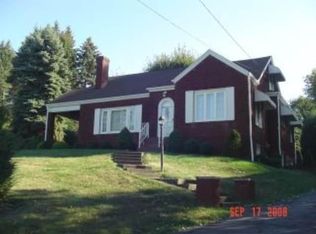 71 Elm St, Saint Clairsville, OH 43950