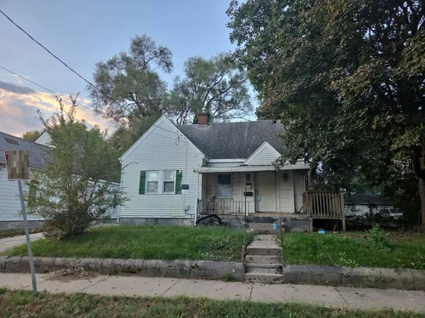 2006 W Garden St, Peoria, IL 61605