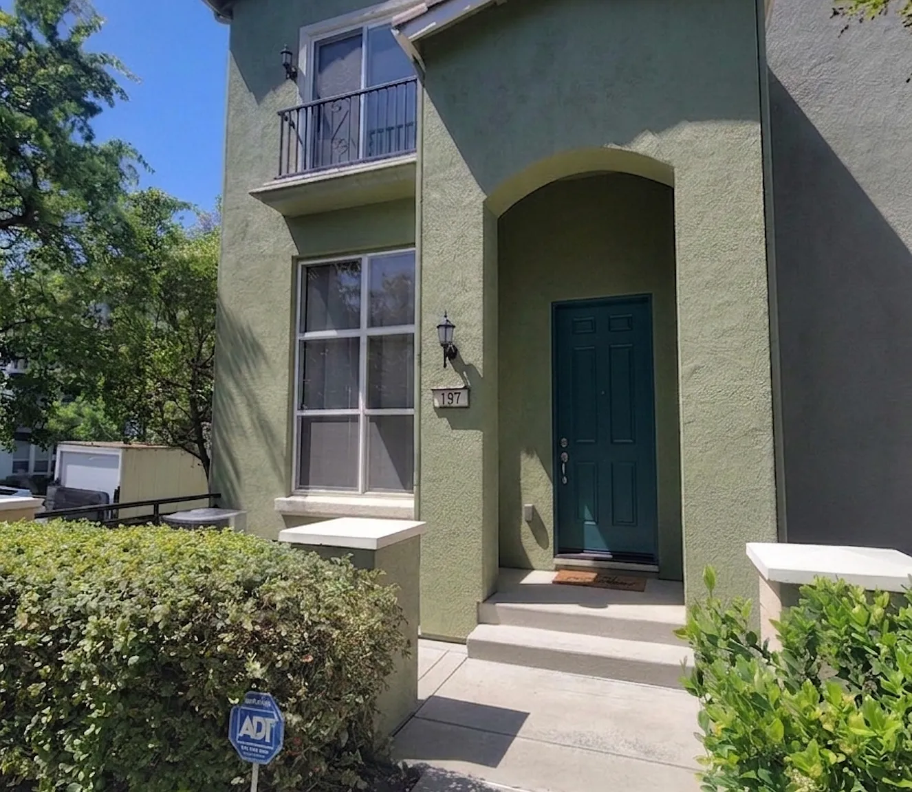 157 Esfahan Dr — Photo 2