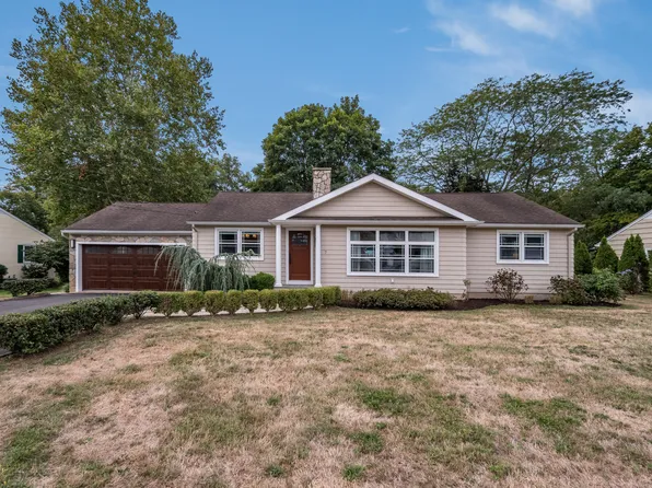 7 Jourdan Road, Branford, CT 06405