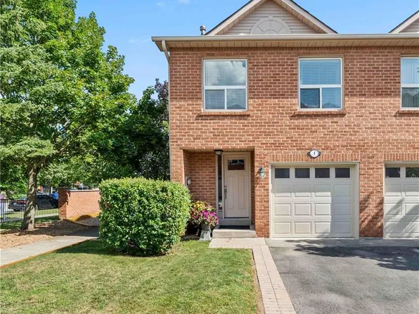 1500 Reeves Gate #1, Oakville, ON L6M 3J4