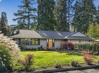 5722 SW Fernbrook Way, Lake Oswego, OR 97035