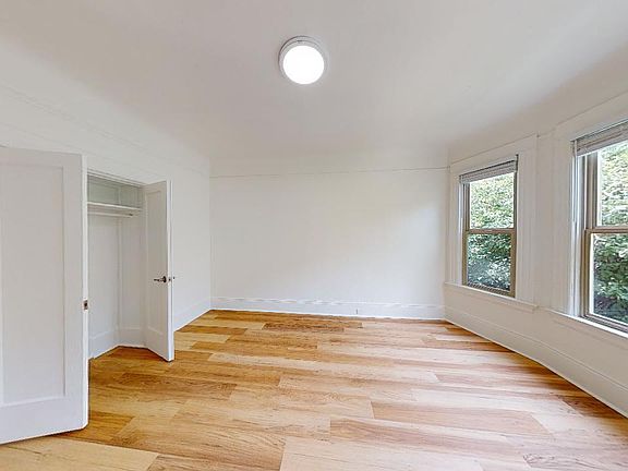 3rd image of 585 Dolores St #585