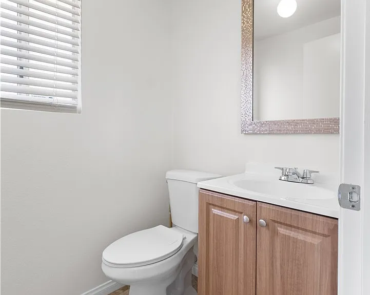 1232 Kings Rd — Photo 16