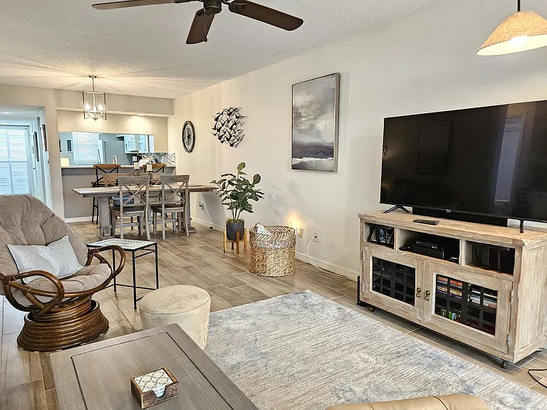 435 Cerromar Ln #329 — Photo 32