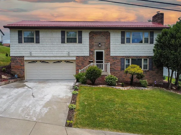 140 Theresa Dr, Morgantown, WV 26501